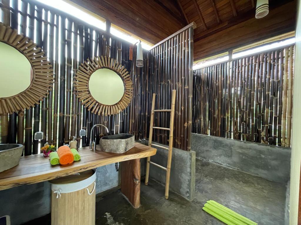 Marind Dive Eco Resort Waha ภายนอก รูปภาพ